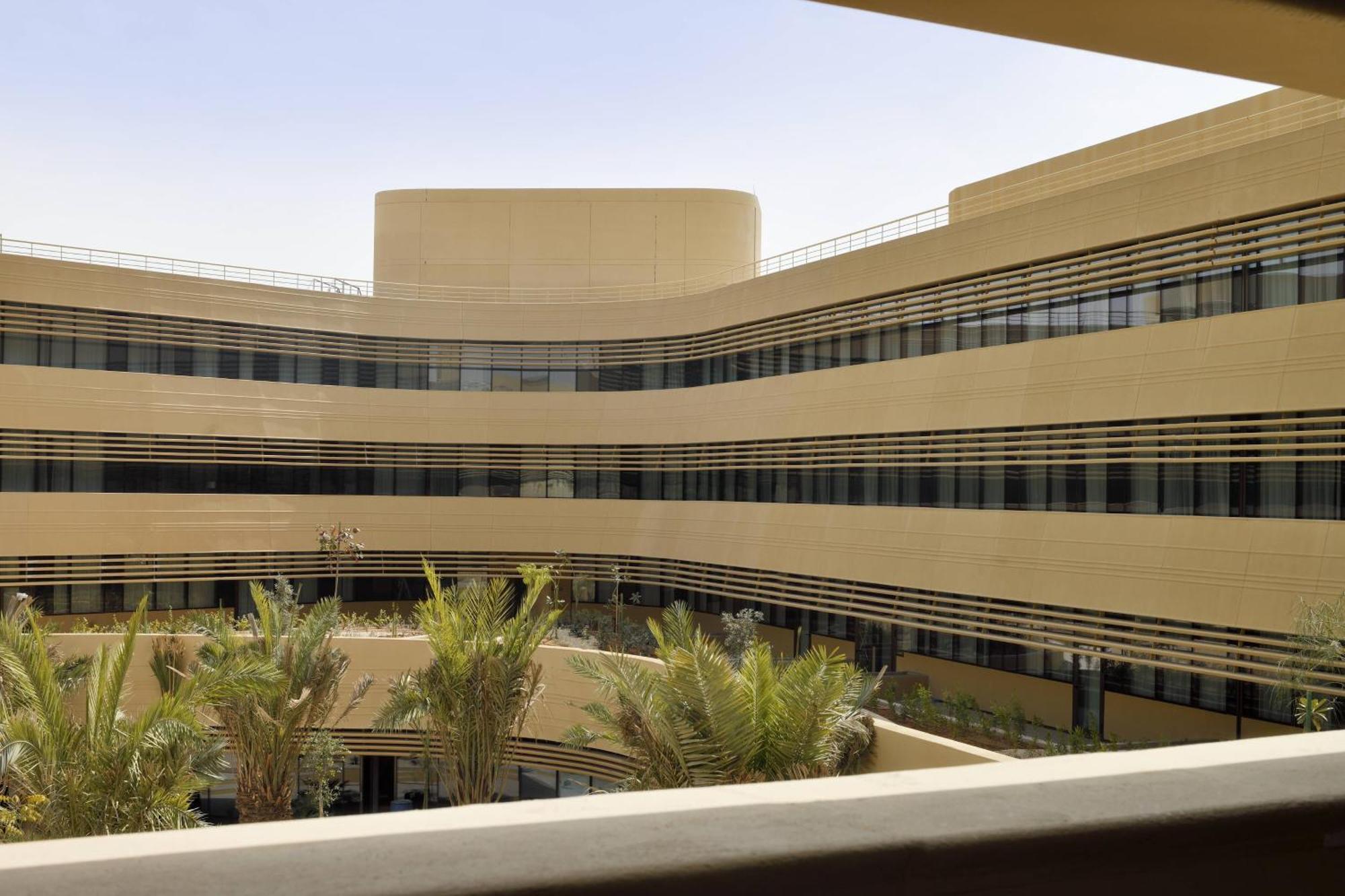 Hotel Diplomatic Quarter - Marriott Executive 5*
